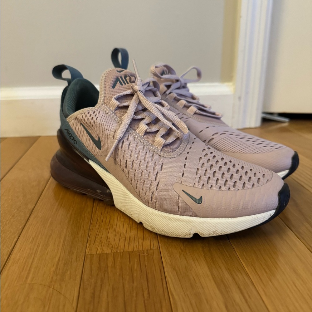 Nike Women’s Air Max 270